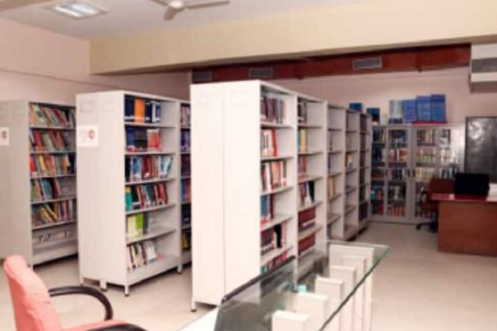 Lords Universal College campus in Mumbai, Maharashtra, India — photo 6