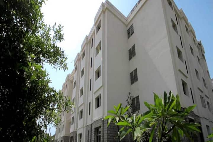 Reva First Grade Evening College campus in Bangalore, Karnataka, India — photo 4