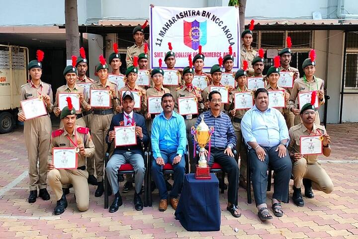 Smt Laxmibai Radhakisan Toshniwal College of Commerce campus in Akola, Maharashtra, India — photo 5