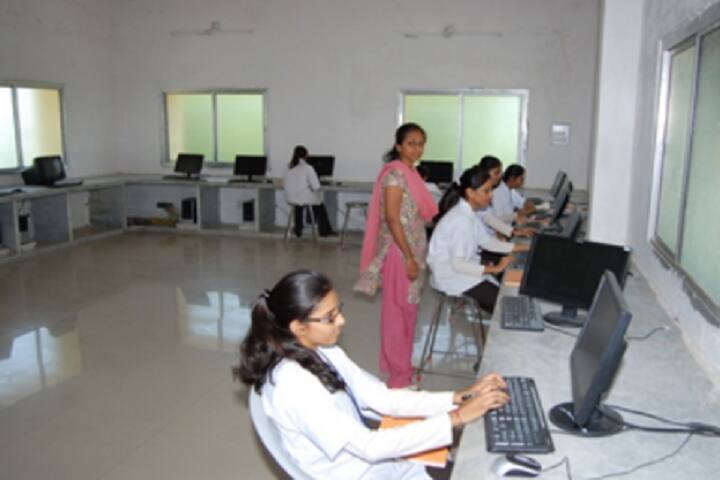 Ratnamani College of Pharmacy campus in Becharaji, Gujarat, India — photo 5
