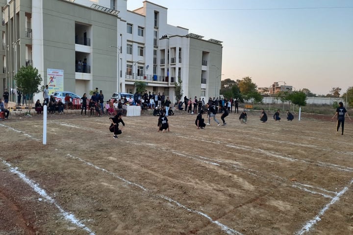 Shrimant Rajmata Vijayaraje Scindia Medical College campus in Shivpuri, Madhya Pradesh, India — photo 3