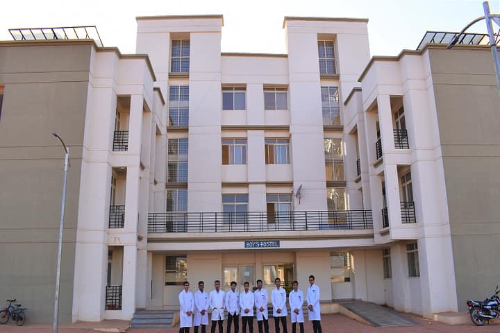 Shrimant Rajmata Vijayaraje Scindia Medical College campus in Shivpuri, Madhya Pradesh, India — photo 4