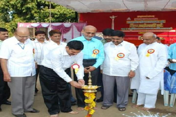 MD Palesha Commerce College campus in Dhule, Maharashtra, India — photo 5