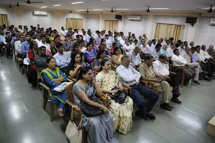 DTSS College of Commerce and PD Turakhia Junior College of Commerce and Science campus in Mumbai, Maharashtra, India — photo 2