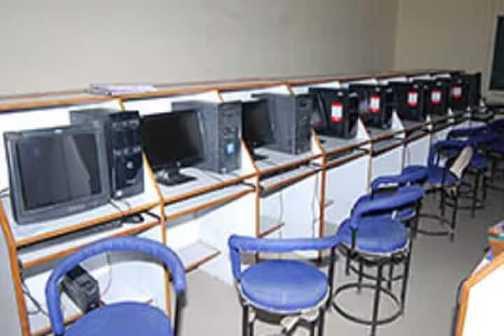 Vaish Girls College campus in Panipat, Haryana, India — photo 4
