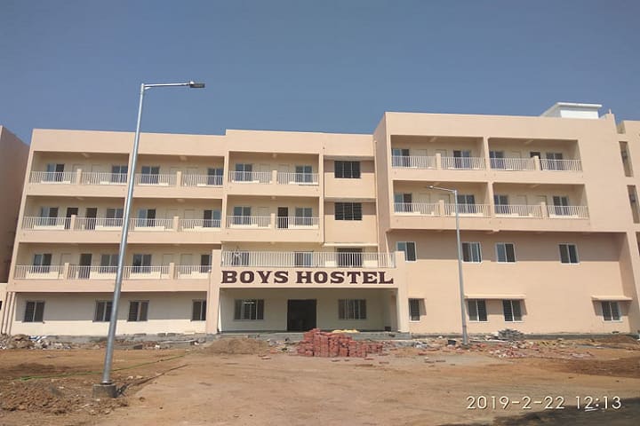Chhindwara Institute of Medical Sciences campus in Chhindwara, Madhya Pradesh, India — photo 3