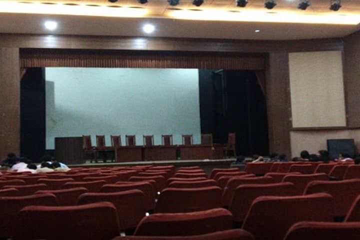 Gandhi Medical College campus in Bhopal, Madhya Pradesh, India — photo 4