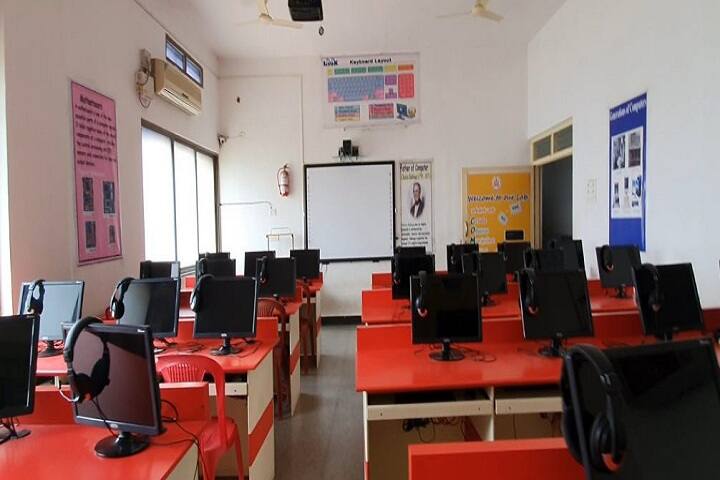 Srikari Degree College campus in Hosapete, Karnataka, India — photo 6
