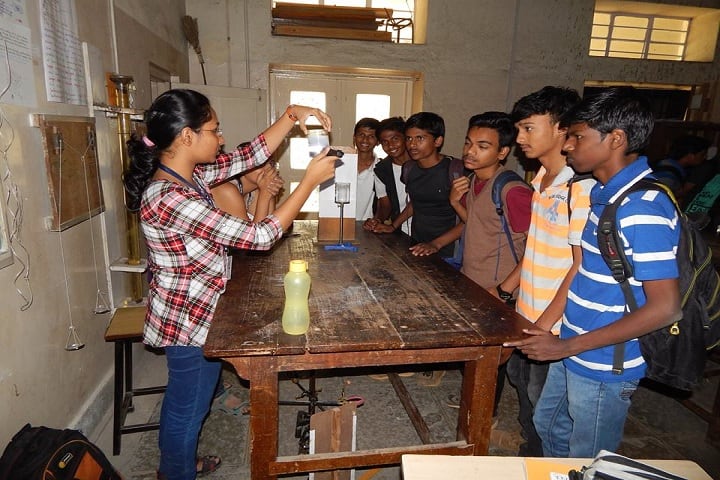 MES Abasaheb Garware College campus in Pune, Maharashtra, India — photo 2