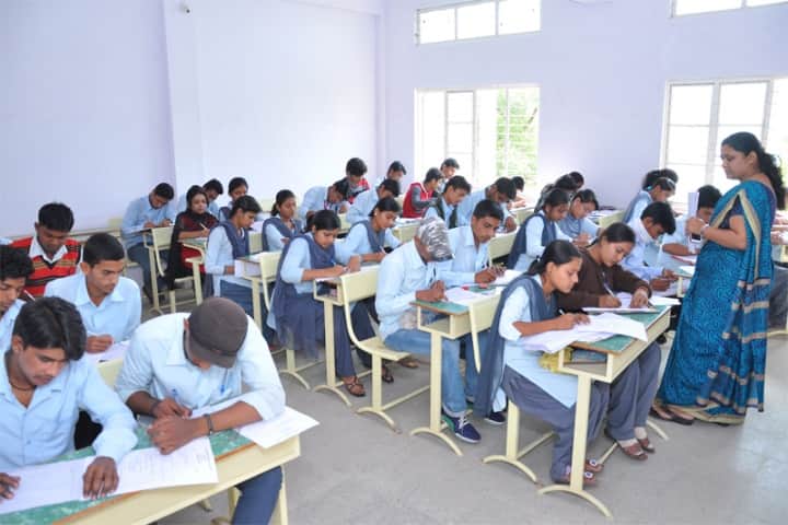 Mahatma Jyotiba Fule Mahavidyalaya campus in Amravati, Maharashtra, India — photo 2