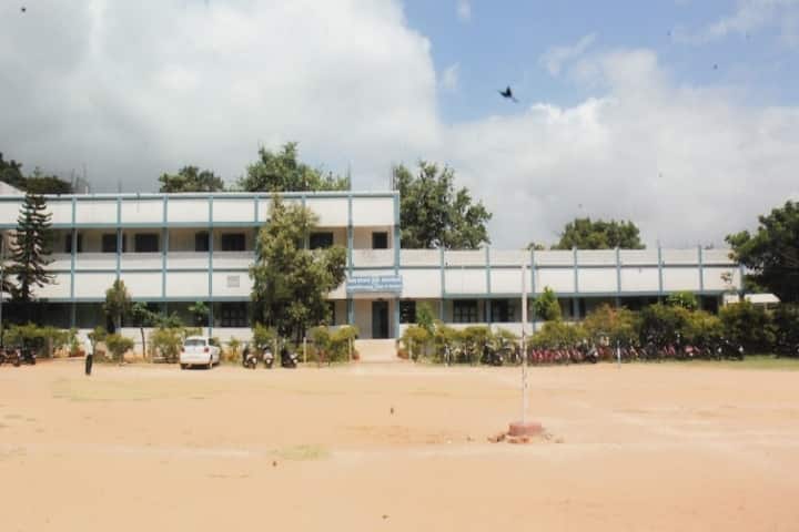 Gunjahalli Hire Nagappa College of Commerce campus in Gangavathi, Karnataka, India — photo 1