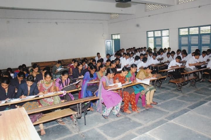 Gunjahalli Hire Nagappa College of Commerce campus in Gangavathi, Karnataka, India — photo 2