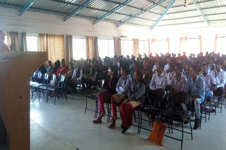 Late Narayandas Bhawandas Chhabada Training College of Nursing campus in Satara, Maharashtra, India — photo 5