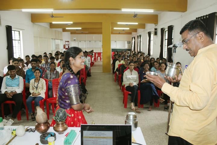 DP Bhosale College campus in Koregaon, Maharashtra, India — photo 3