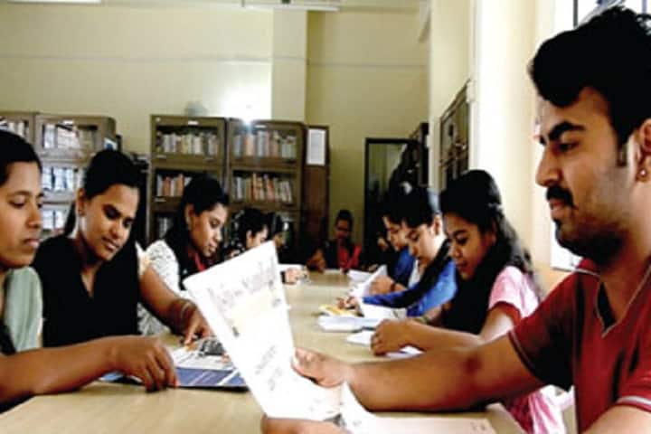 Manghanmal Udharam College of Commerce campus in Pimpri-Chinchwad, Maharashtra, India — photo 3