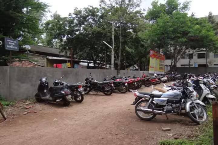 Yashwant Shikshan Sanstha's Miraj Mahavidyalaya campus in Miraj, Maharashtra, India — photo 3