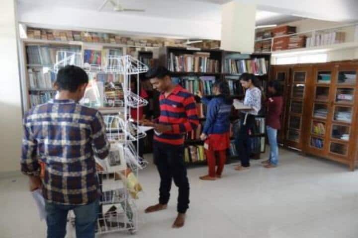 Yashwant Shikshan Sanstha's Miraj Mahavidyalaya campus in Miraj, Maharashtra, India — photo 4