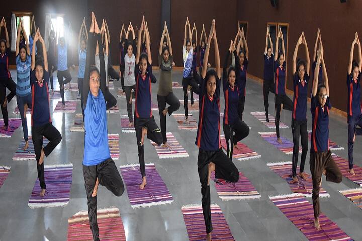 Shree Tulsibhai Ranchhodbhai Tanti M Sc IT and CA Mahila College campus in Amreli, Gujarat, India — photo 6