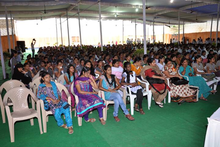 Rajiv Gandhi College of Pharmacy campus in Rajahmundry, Andhra Pradesh, India — photo 4