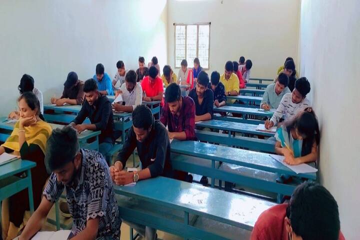 Rajiv Gandhi College of Pharmacy campus in Rajahmundry, Andhra Pradesh, India — photo 6