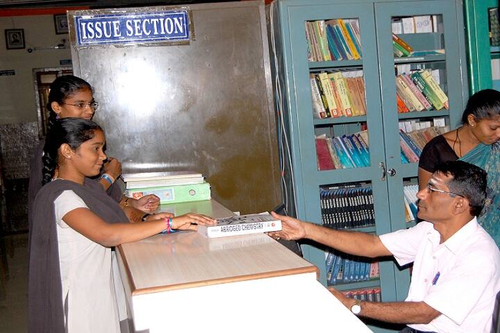 BVV Sanghas Basaveshwar Science College campus in Bagalkot, Karnataka, India — photo 5