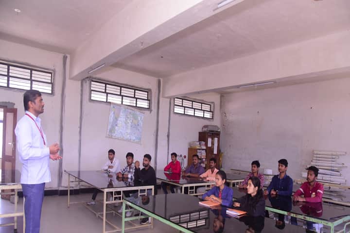 KK Wagh Arts campus in Nashik, Maharashtra, India — photo 3