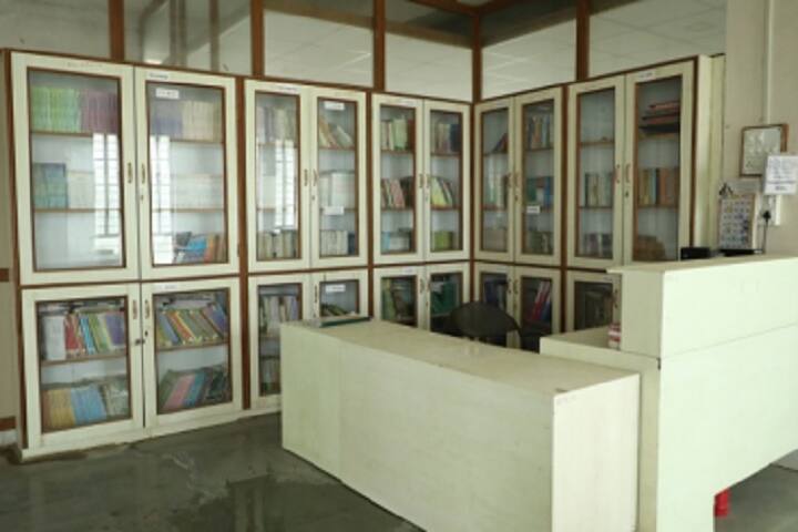 Ramesh Phirodia College of Arts campus in Ahmednagar, Maharashtra, India — photo 3