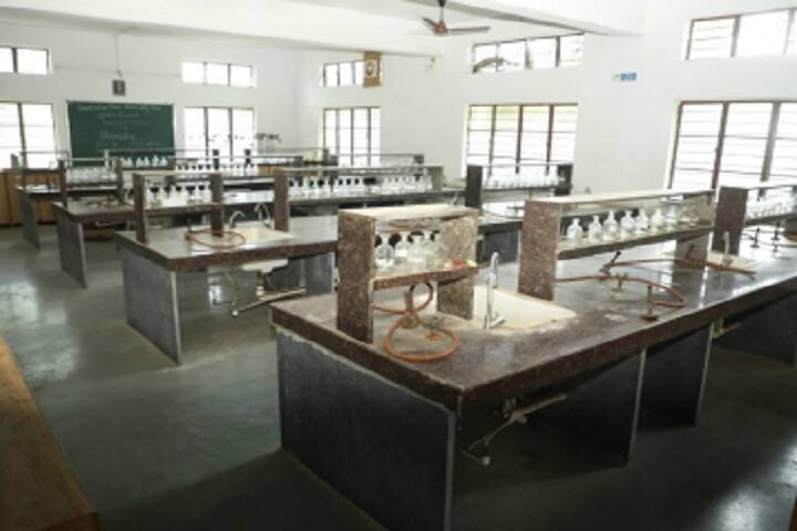 Ramesh Phirodia College of Arts campus in Ahmednagar, Maharashtra, India — photo 6