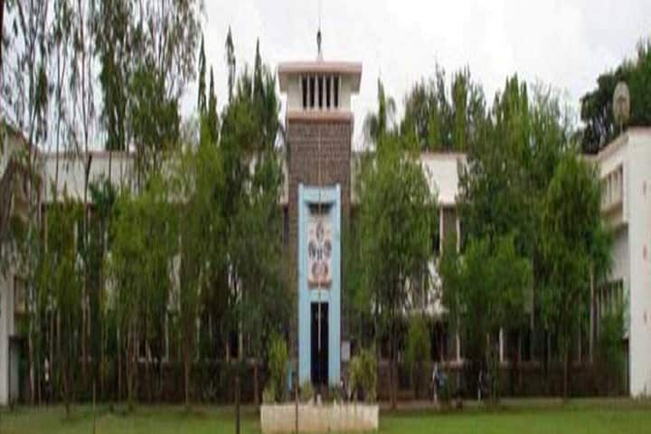 Rajaram College campus in Kolhapur, Maharashtra, India — photo 1