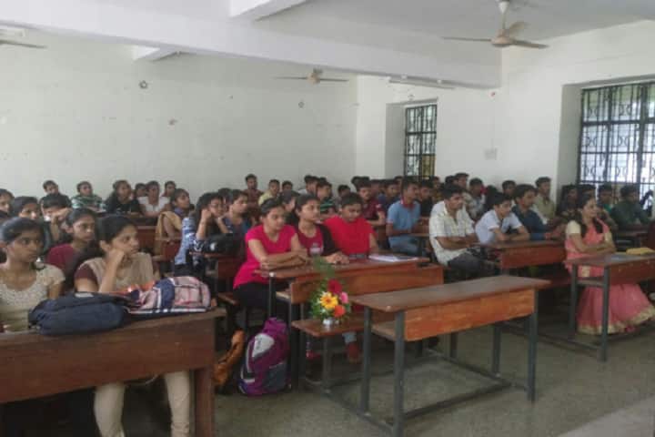 Rajaram College campus in Kolhapur, Maharashtra, India — photo 2