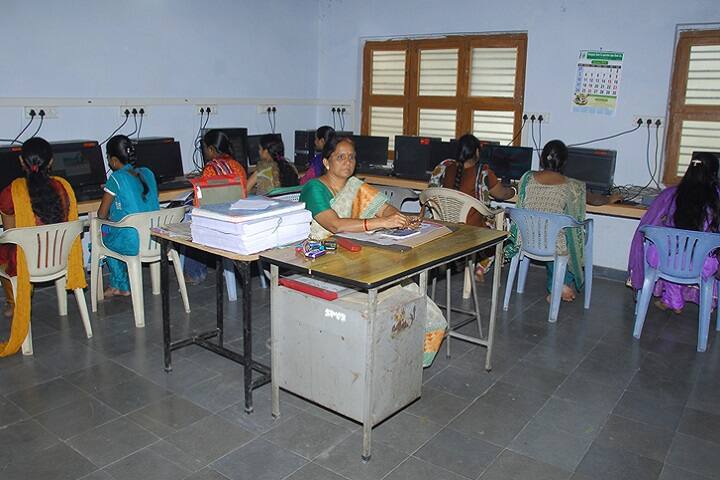 Sri Padmavathi Mahila Kalasala campus in Hyderabad, Telangana, India — photo 4