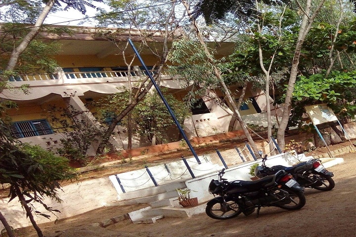 Sri HR Sriramulu Memorial College campus in Gangavathi, Karnataka, India — photo 1