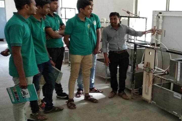 NR Vekaria Institute Of Technology campus in Junagadh, Gujarat, India — photo 2