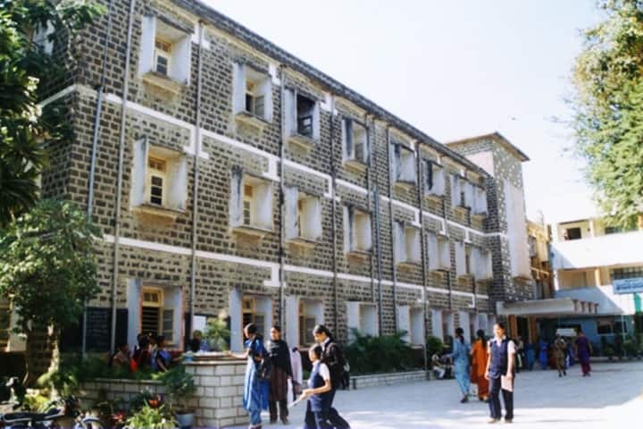 Smt Veeramma Gangasiri College for Women campus in Kalaburagi, Karnataka, India — photo 1