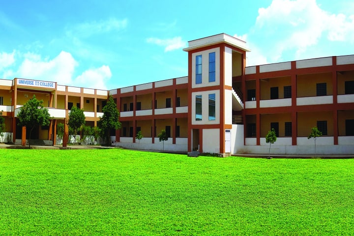 Universe Teachers Training College campus in Jaipur, Rajasthan, India — photo 1