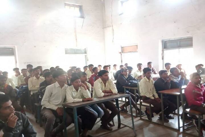 Shri Makhanlal Chaturvedi Government College campus in Hoshangabad, Madhya Pradesh, India — photo 2