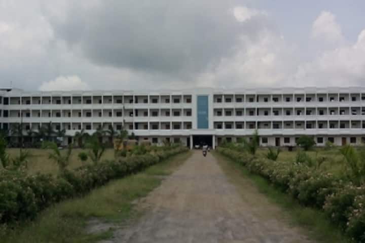 Vinuthna College of Management campus in Hasanparthy, Telangana, India — photo 1