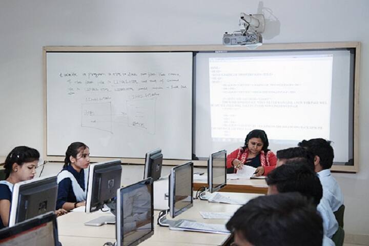 Natwarlal Maniklal Dalal College of Art and Commerce College campus in Gondia, Maharashtra, India — photo 4