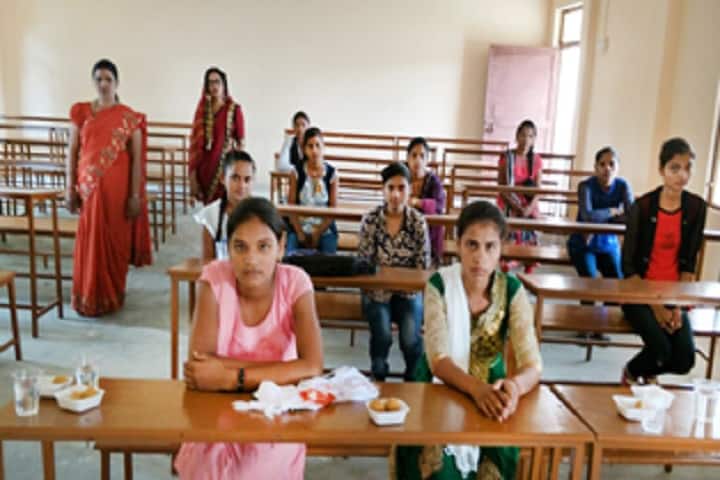 Ramkali Mahavidyalaya campus in Allahabad, Uttar Pradesh, India — photo 2