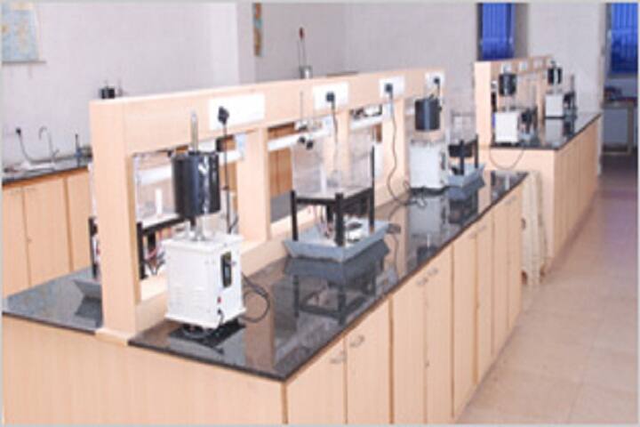 SJ Thakkar Pharmacy College campus in Rajkot, Gujarat, India — photo 5