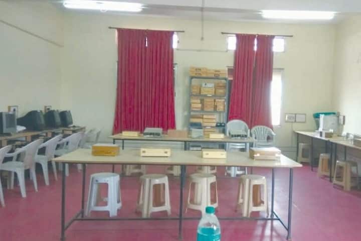 Shri Baneshwar Shikshan Sanstha's Arts campus in Ahmednagar, Maharashtra, India — photo 3