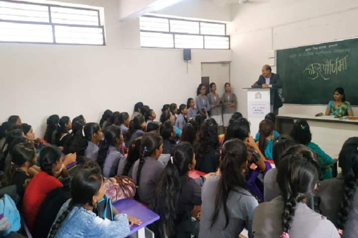 Maratha Vidya Prasarak Samaj's Arts and Commerce College campus in Nashik, Maharashtra, India — photo 5