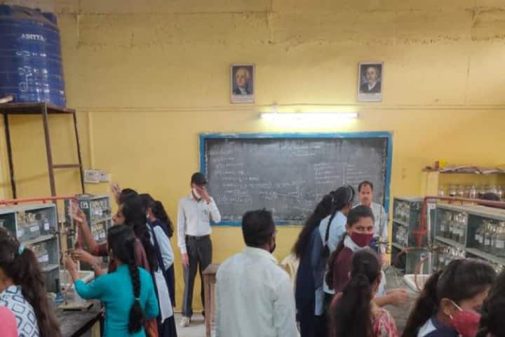 Swami Muktanand College of Science campus in Yeola, Maharashtra, India — photo 2