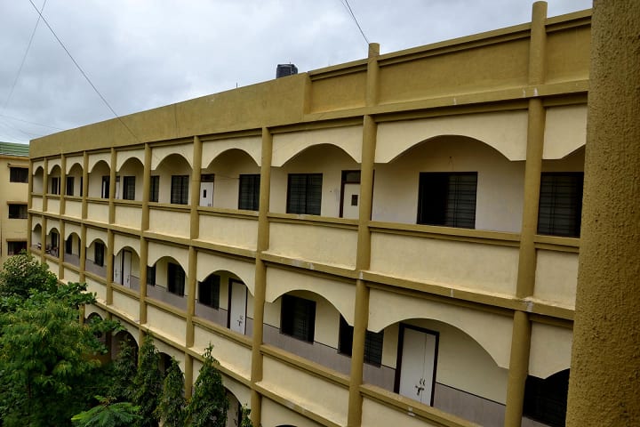 Sarhad College of Arts campus in Katraj, Maharashtra, India — photo 2