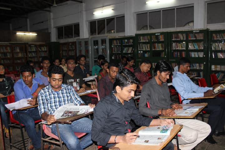 St Aloysius Evening College campus in Mangalore, Karnataka, India — photo 2