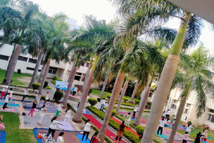 Government College for Girls Sector 14 campus in Panchkula, Haryana, India — photo 6