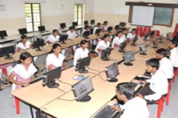 Shri Shivaji Maratha Society's Adhyapak Mahavidyalaya campus in Pune, Maharashtra, India — photo 4