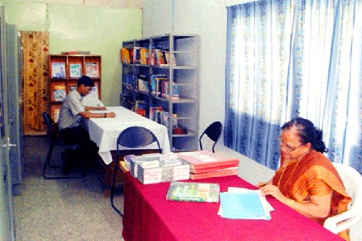 Shri Shivaji Education Society Amravatis Dr Panjabrao Deshmukh Nursing Institute campus in Amravati, Maharashtra, India — photo 3