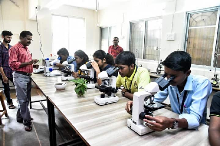 Nana Vanjare Vidya Nagari New Education Society's Arts Commerce and Science College campus in Ratnagiri, Maharashtra, India — photo 5