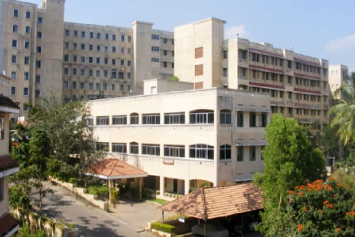 Dr Somervell Memorial CSI Medical College and Hospital campus in Thiruvananthapuram, Kerala, India — photo 2